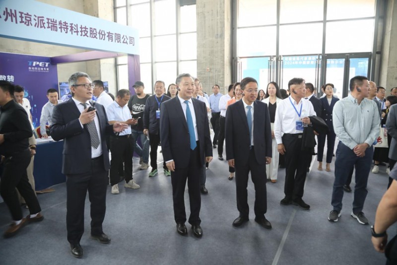 数质•品效，2024中家协常务理事会议传递振奋信息；兰考定制家居博览会开幕，整装设计职业技能竞赛总决赛颁奖；中原首座家居博物馆_39